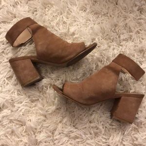 Nine West peep toe mule tan suede heels
